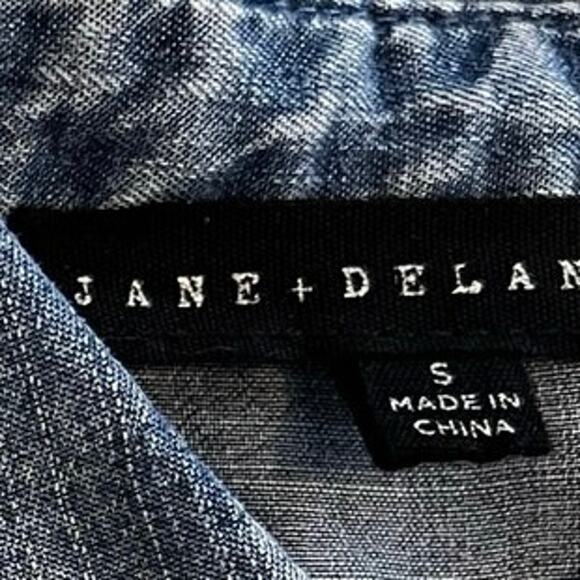 Jane and Delancey Lyocell Chambray Button Down Long Sleeve Shirt - S - Picture 9 of 9